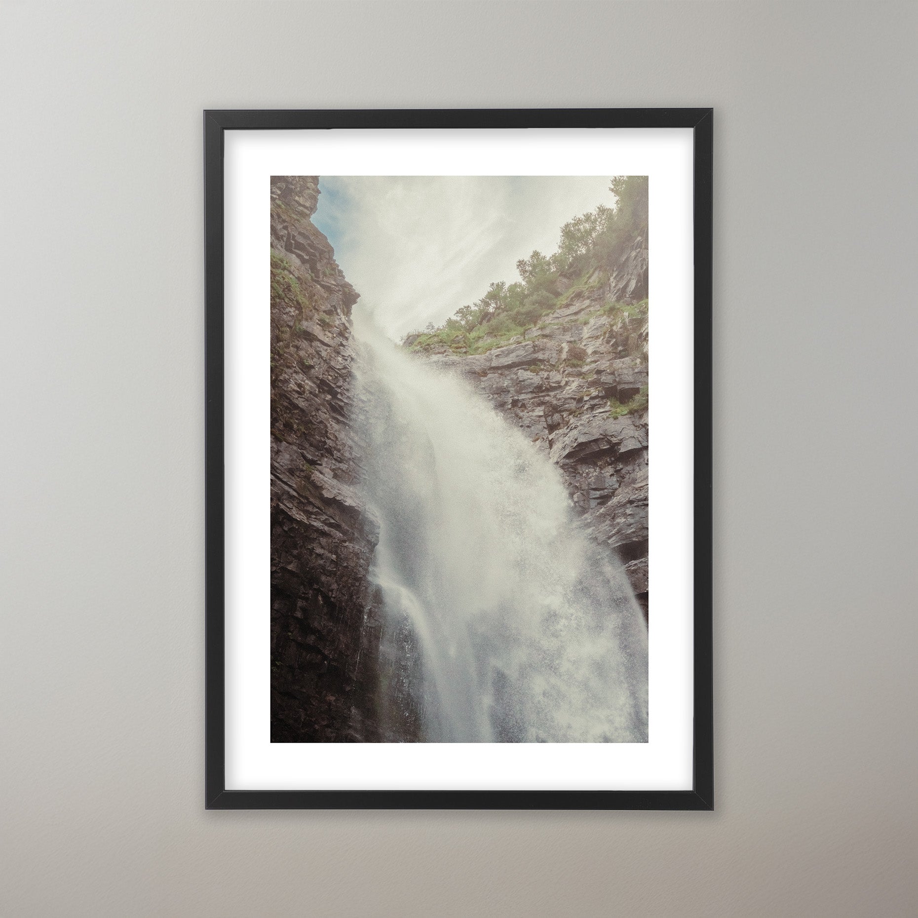 Roaring Water - Njupeskär