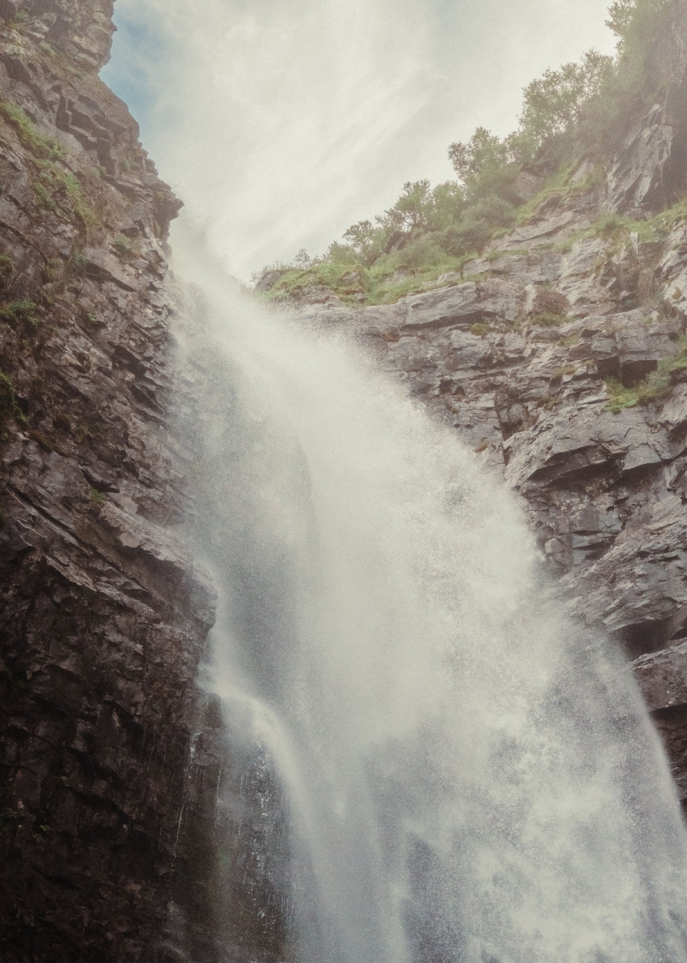 Roaring Water - Njupeskär